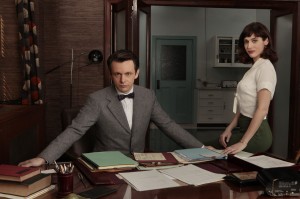 Michael Sheen and Lizzy Caplan star in Showtime's "Masters of Sex."